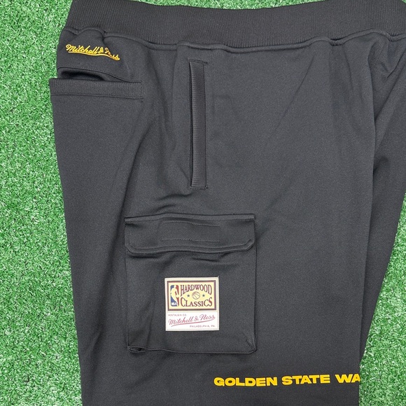 Mitchell & Ness Team Glory Golden State Warriors Cargo Shorts. XL NWT - Picture 3 of 5